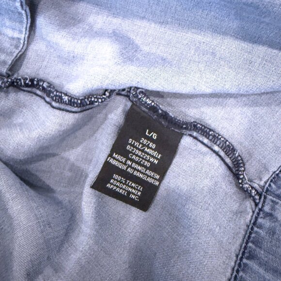 Mason by Suki Chambray Belted Denim Trench Jacket - Large - Picture 10 of 10